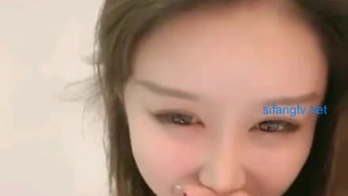 娇妻 雪白 呻吟-美女学生妹子是男友的乖母狗，戴着狗炼项圈乖乖让男友无套抽插~